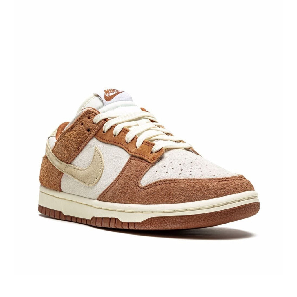 Nike Dunk Low PRM "Medium Curry"